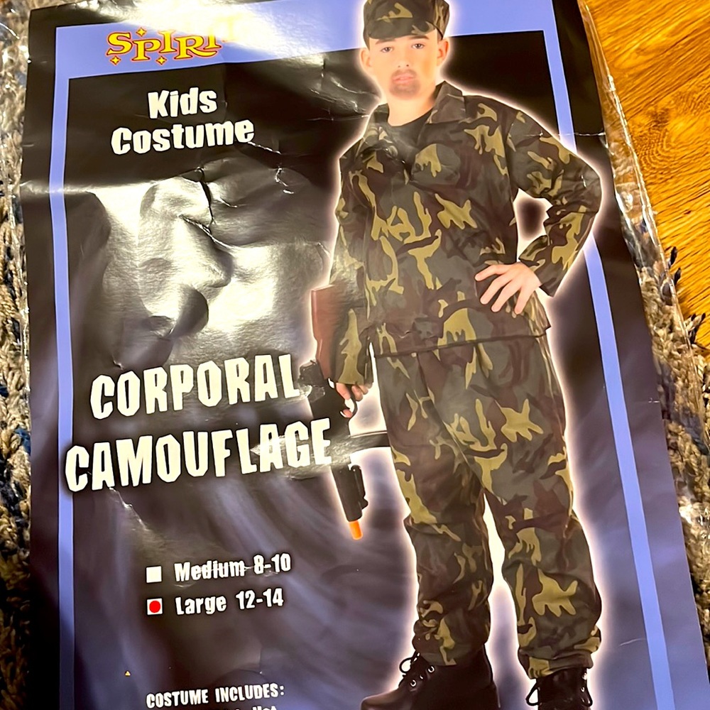 corporal camouflage 
 Soldier Child Halloween Costume large 12-14